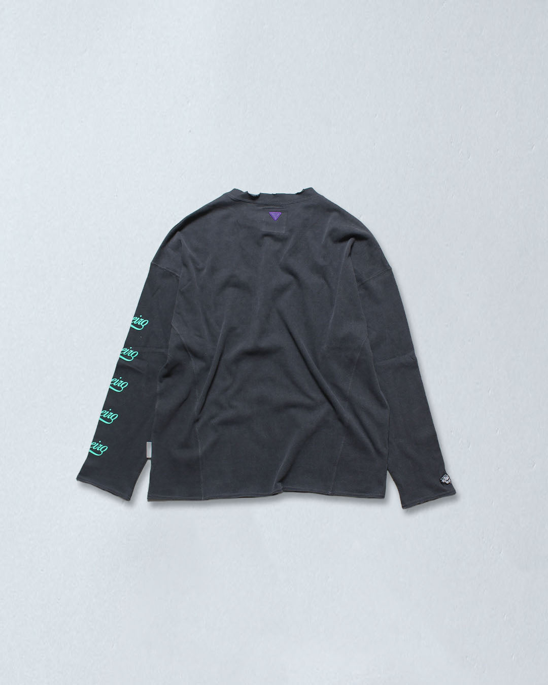 RE:BEIRO バリエーションロゴロングスリーブTシャツ – LIBEIRO