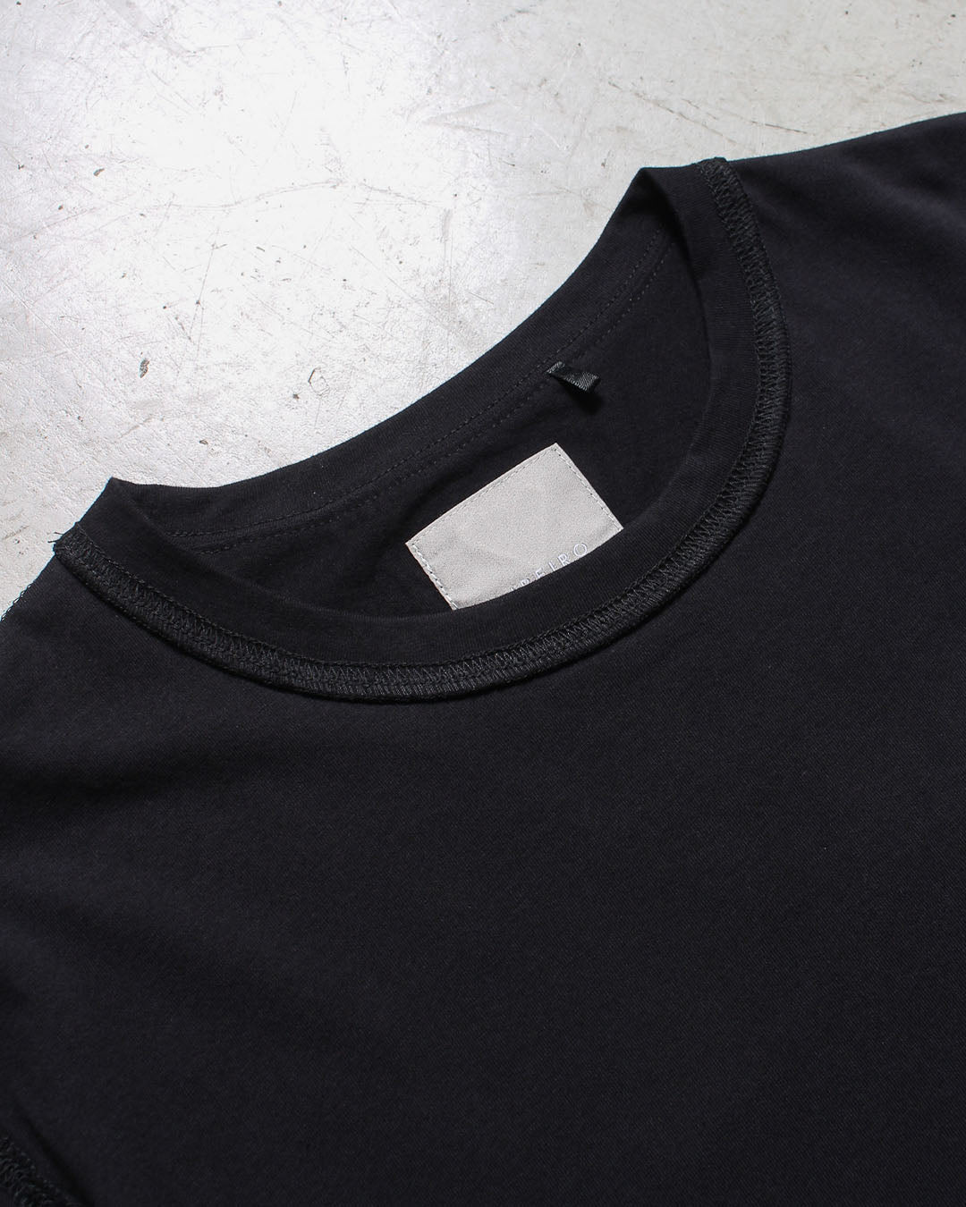 フラワーロゴTシャツ – LIBEIRO