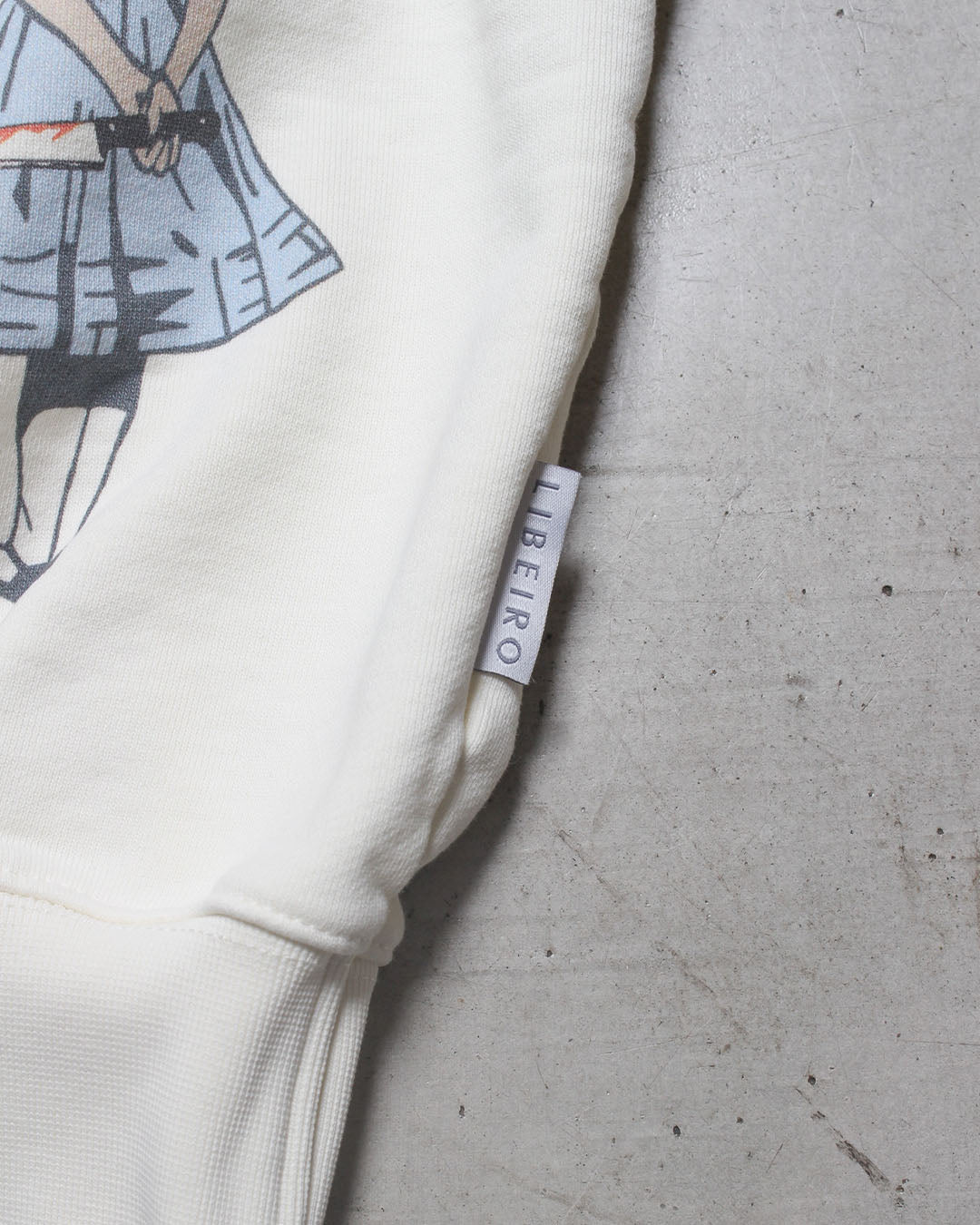 グラフィティースウェットトレーナー – LIBEIRO