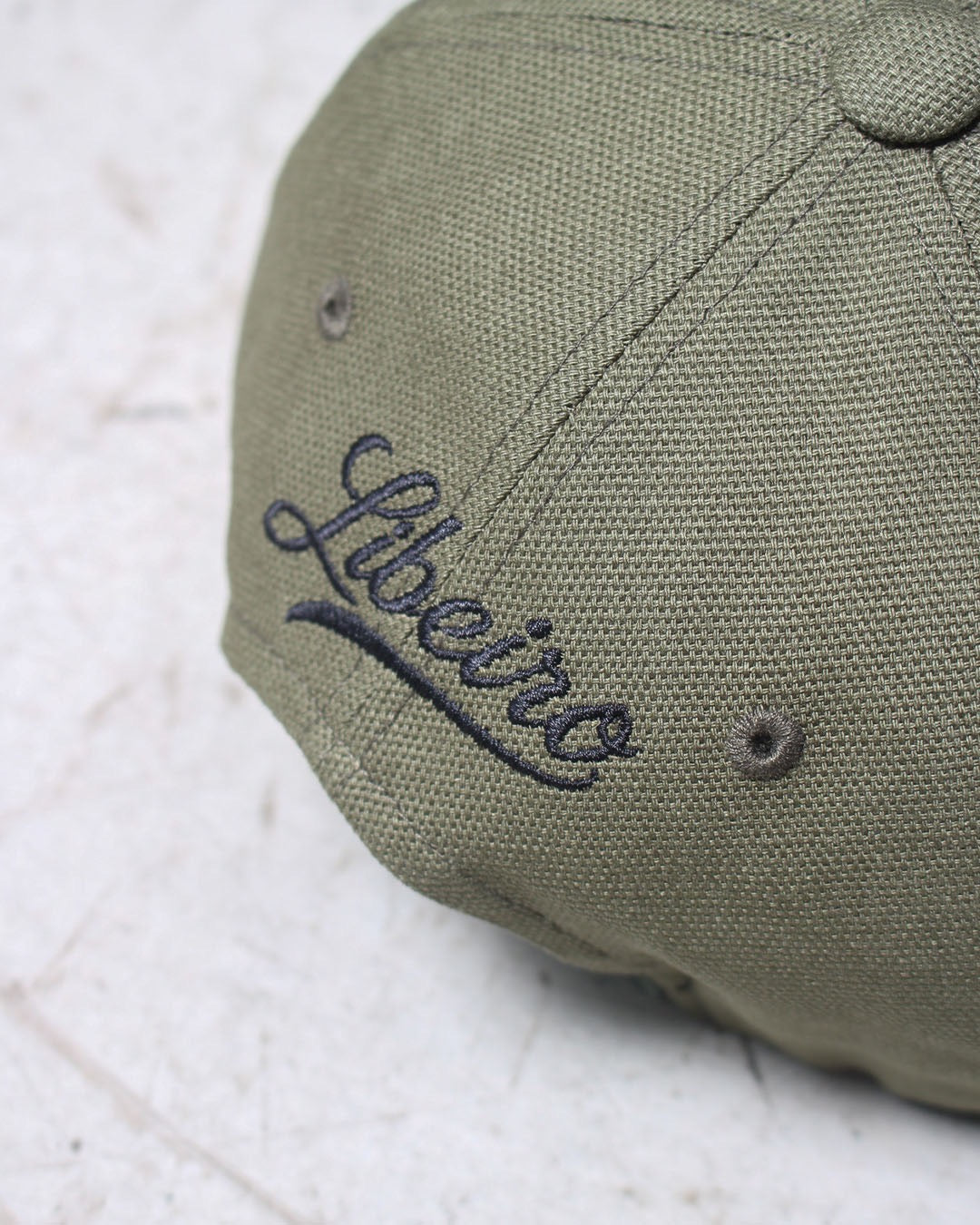 LIBEIRO キャップ カーキ グラフィティロゴキャップ – LIBEIRO