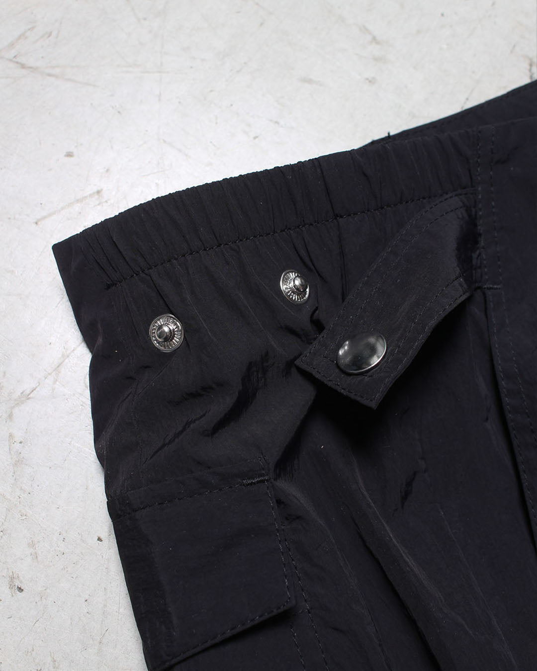 ナイロンメッシュパンツ – LIBEIRO