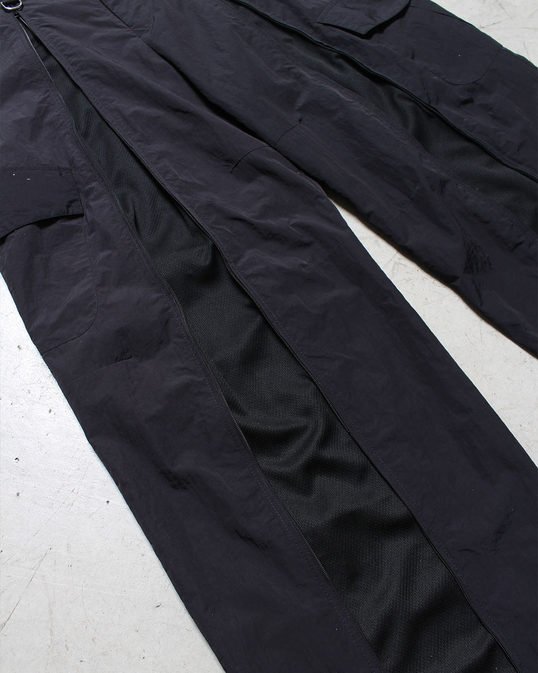 ナイロンメッシュパンツ – LIBEIRO