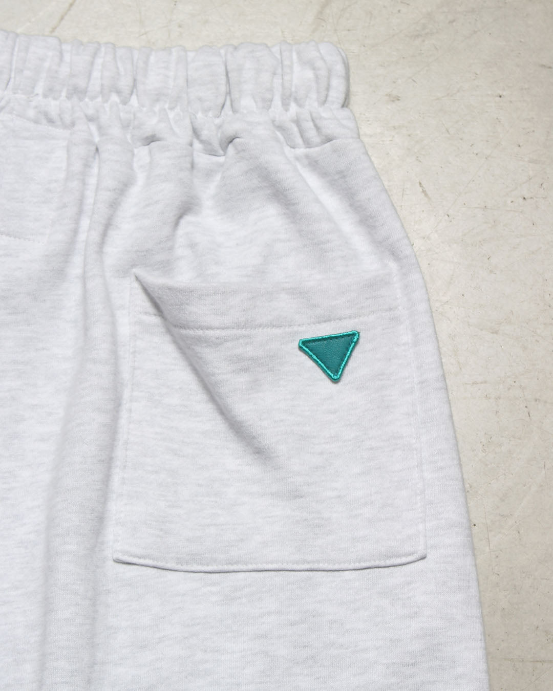 ワイドスウェットパンツ