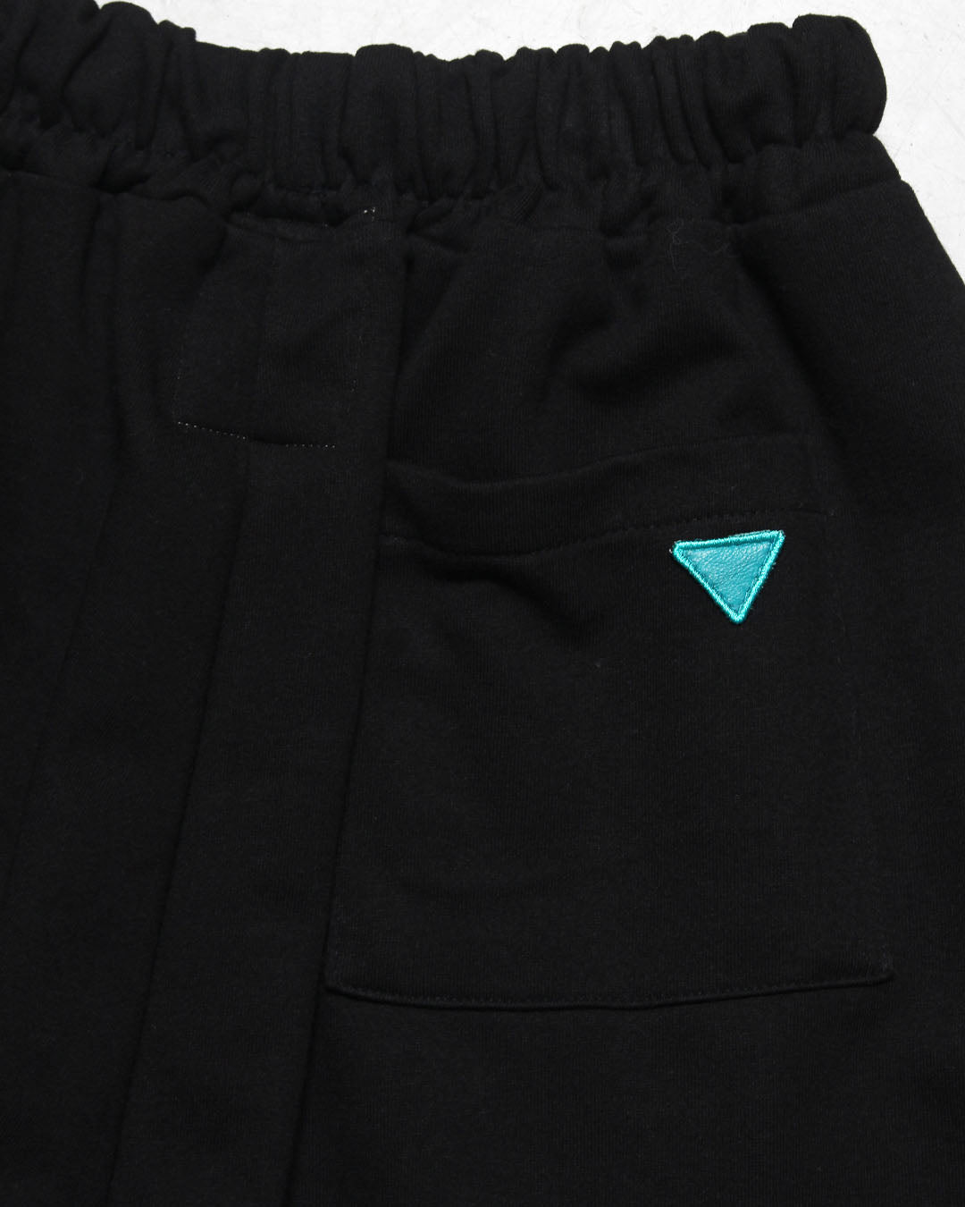 ワイドスウェットパンツ