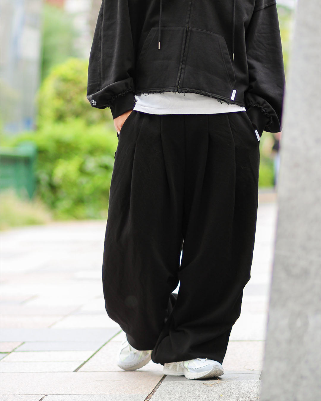 ワイドスウェットパンツ