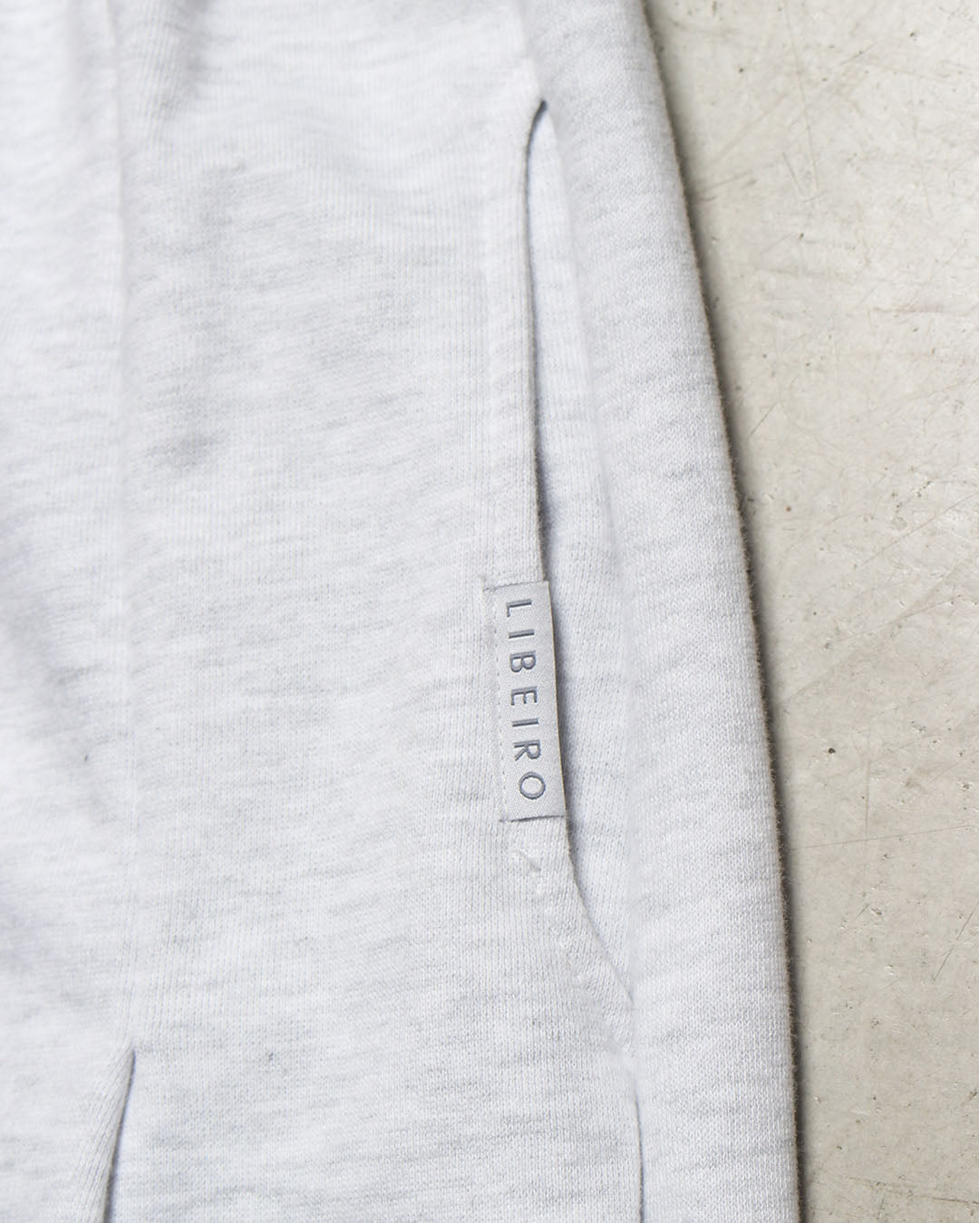 ワイドスウェットパンツ