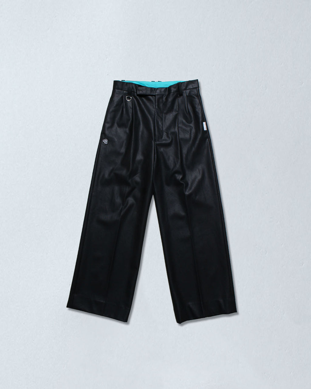 フェイクレザースラックス