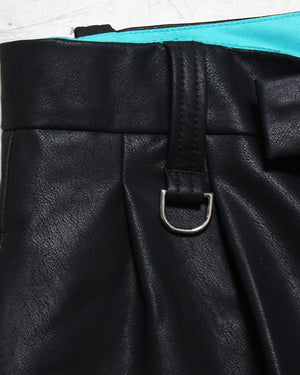 フェイクレザースラックス – LIBEIRO