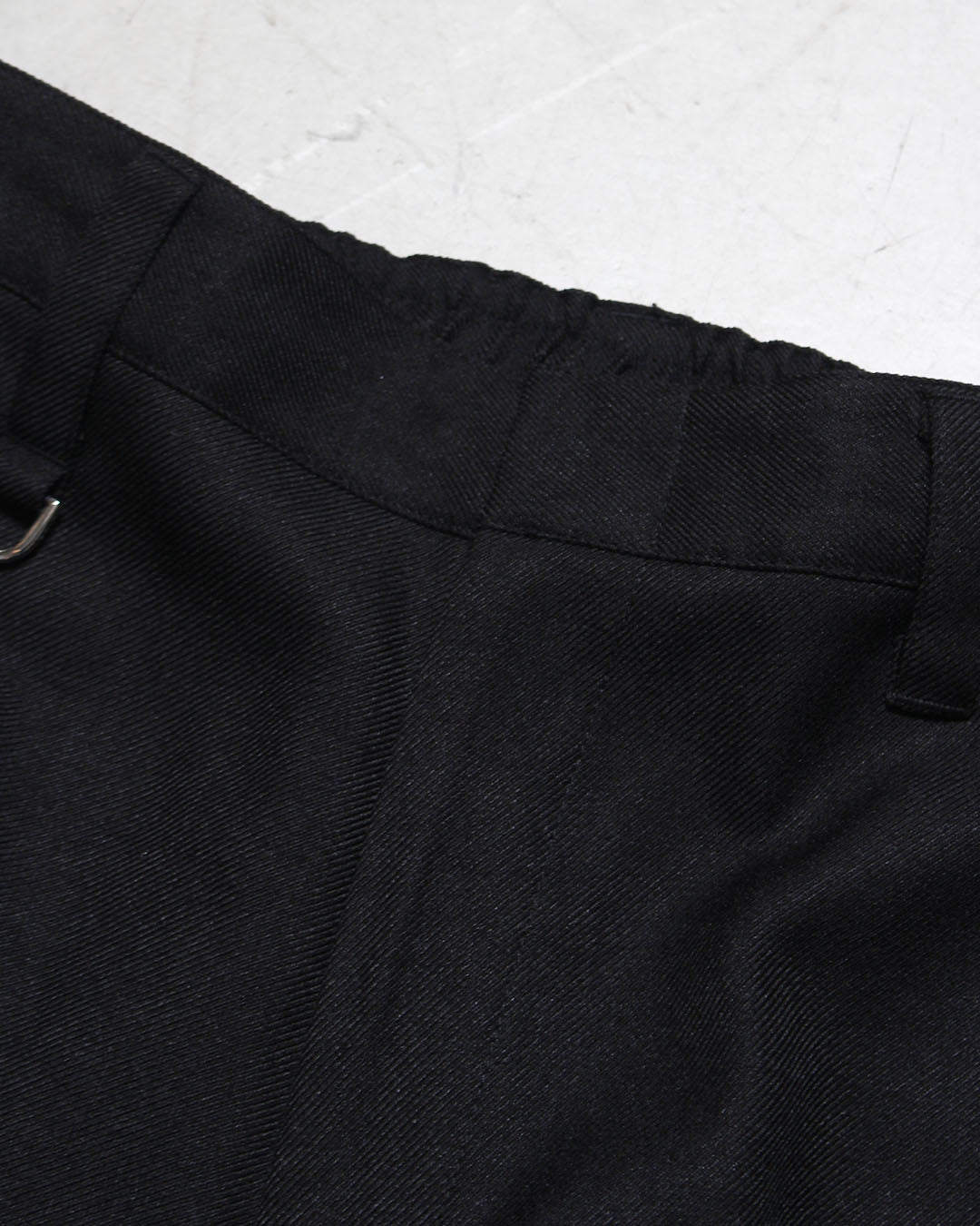 ストレートドレススラックス