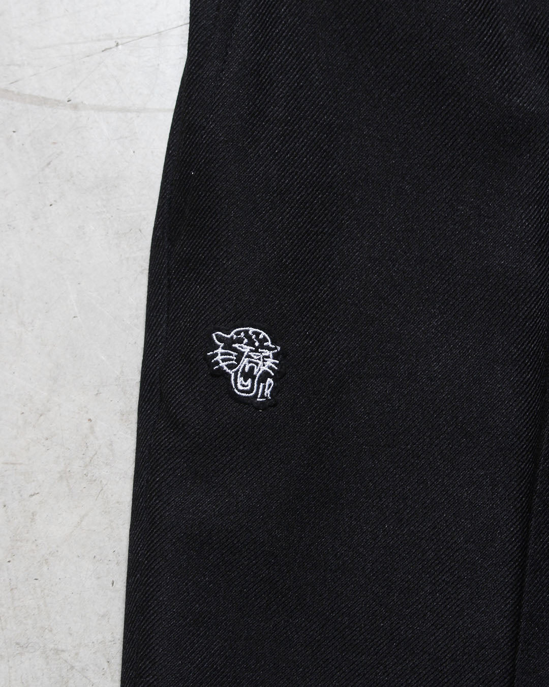 ストレートドレススラックス