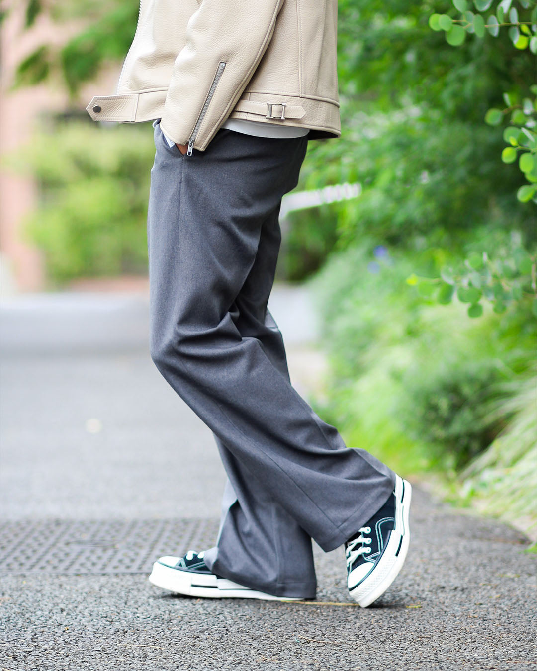 ストレートドレススラックス