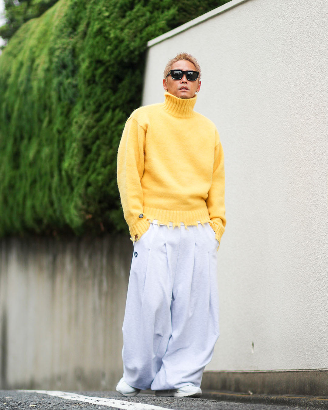 タートルネックニットセーター