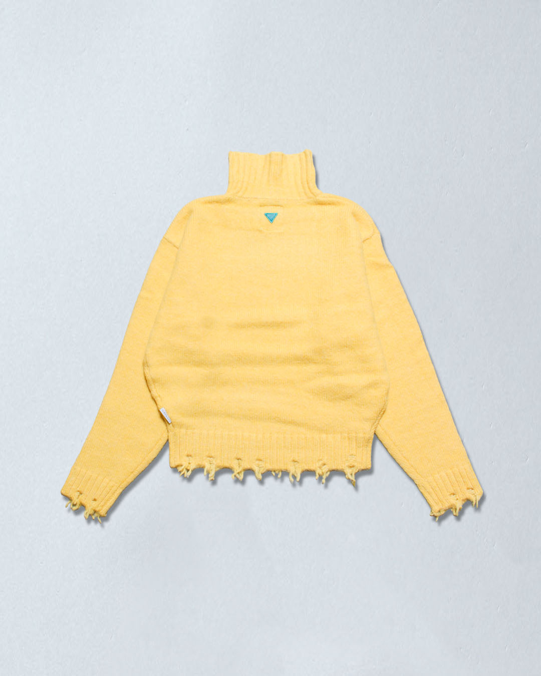 タートルネックニットセーター