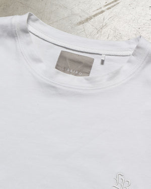 ワンポイントロゴTシャツ