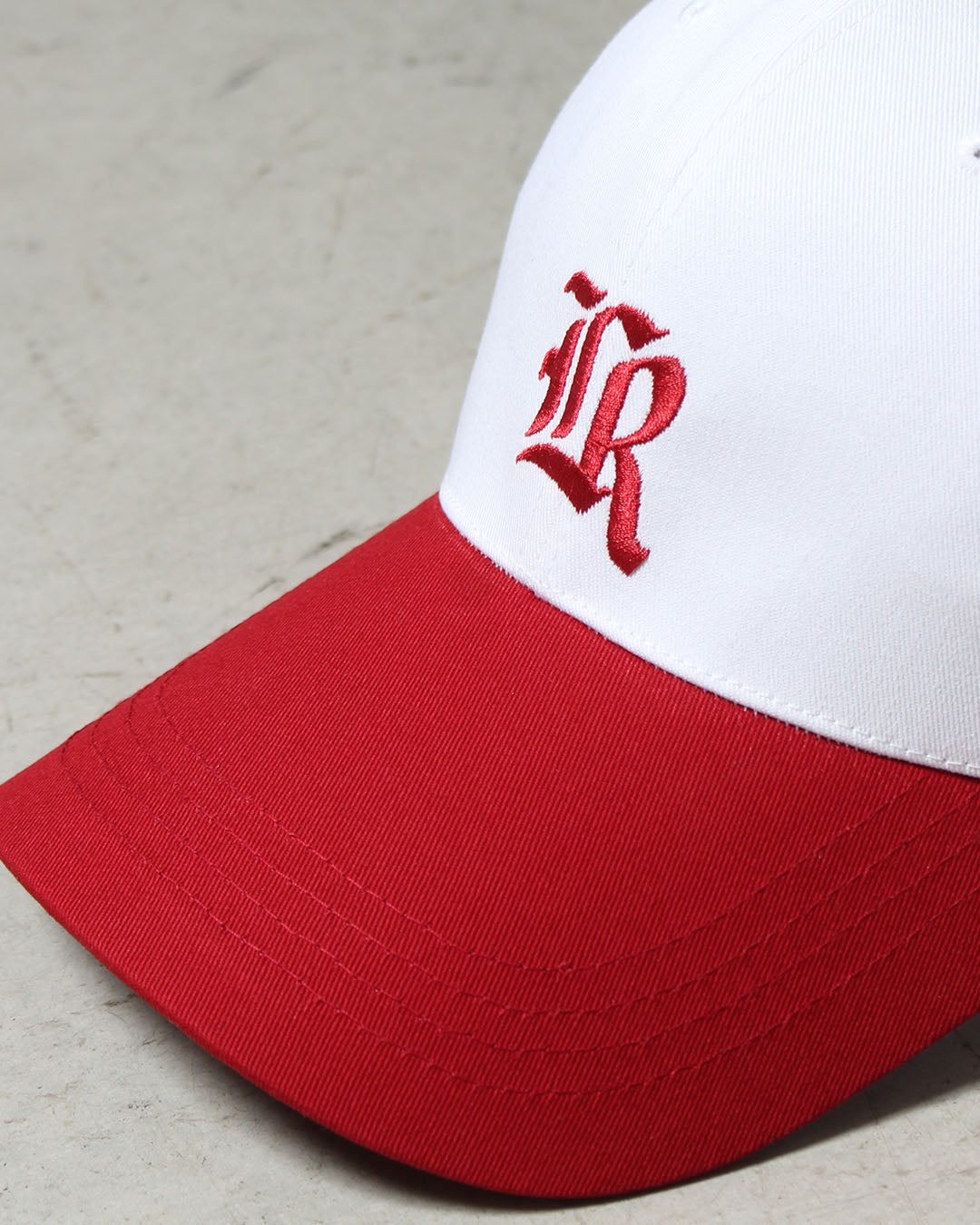 バイカラーロゴキャップ