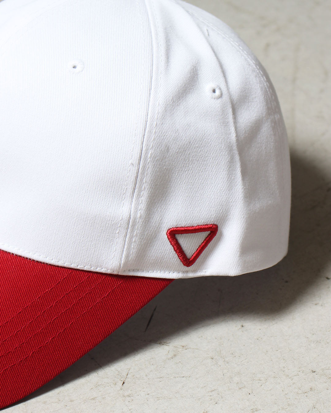 バイカラーロゴキャップ