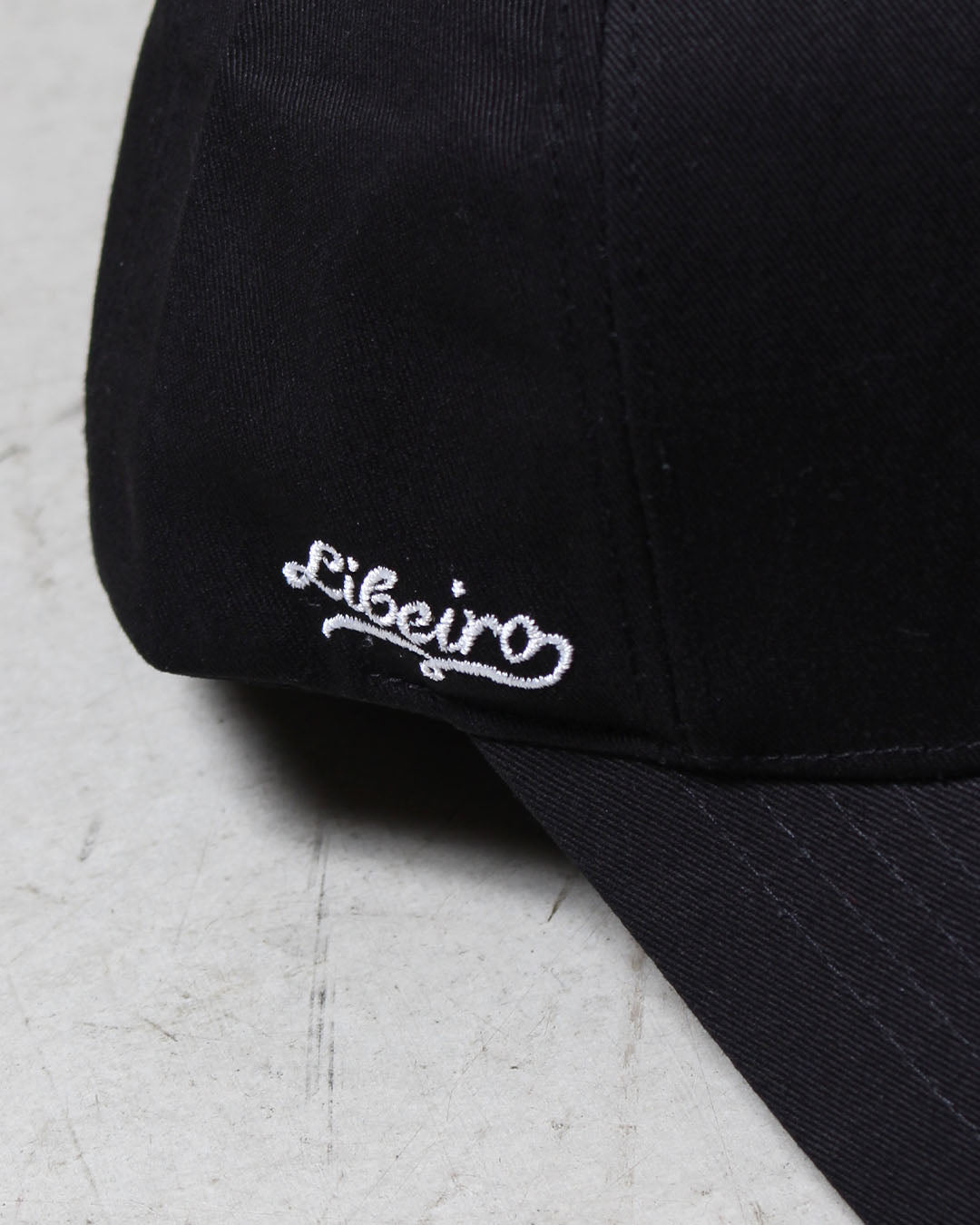 レタリングロゴキャップ