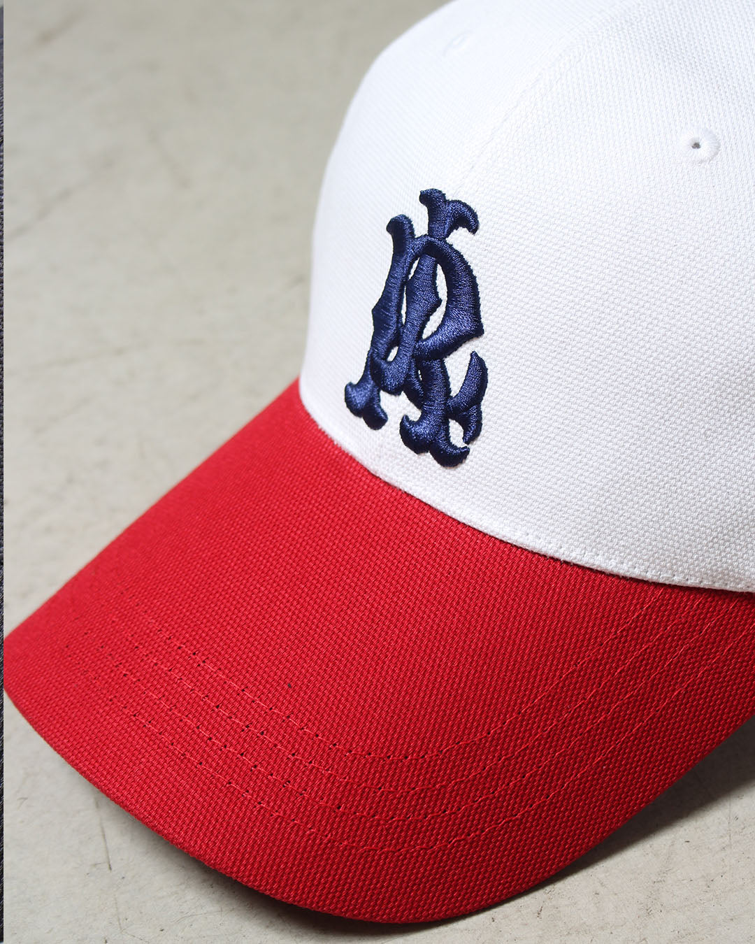 ベースボールロゴキャップ