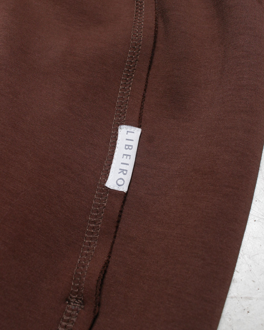 スリットリラックスパンツ