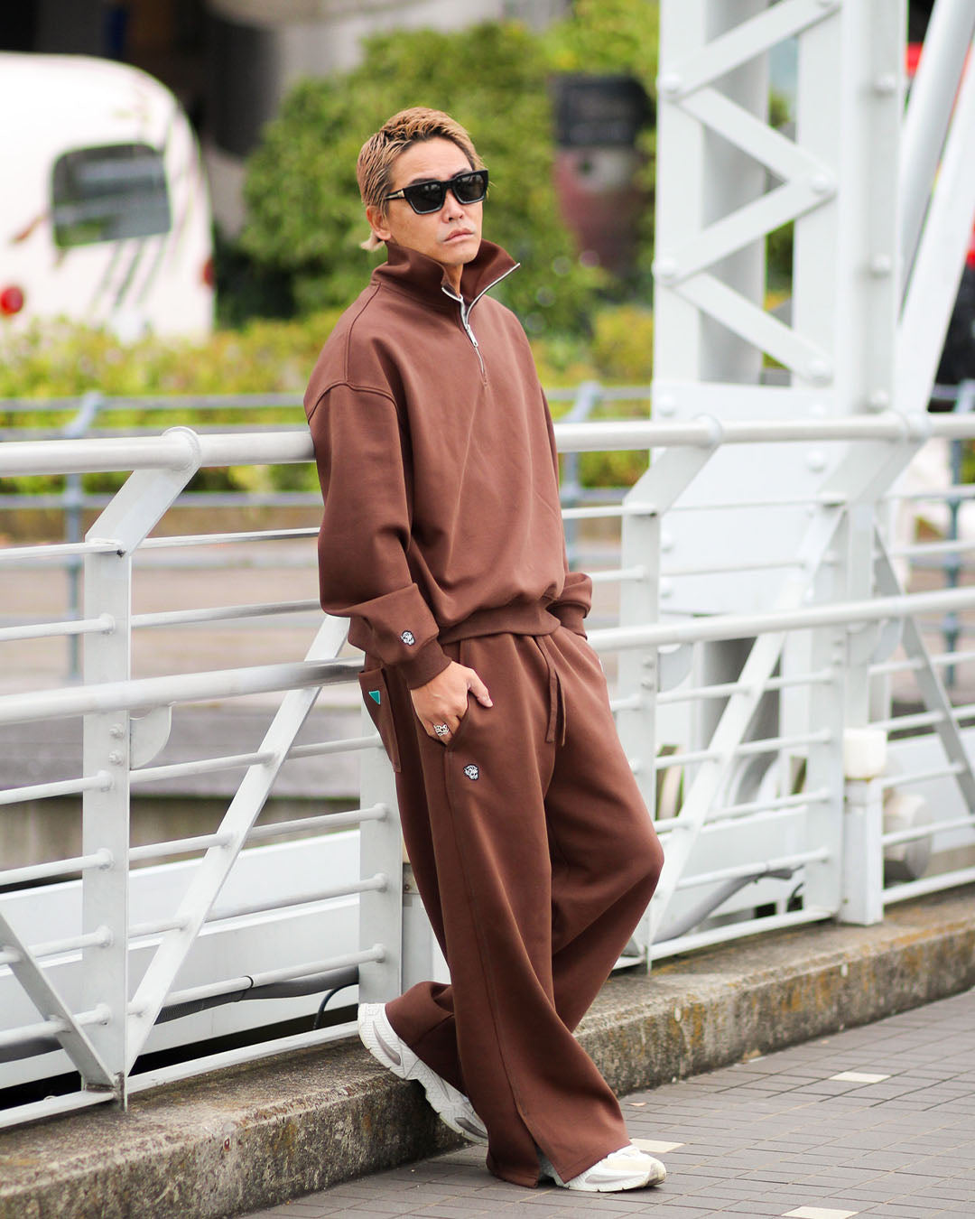 スリットリラックスパンツ