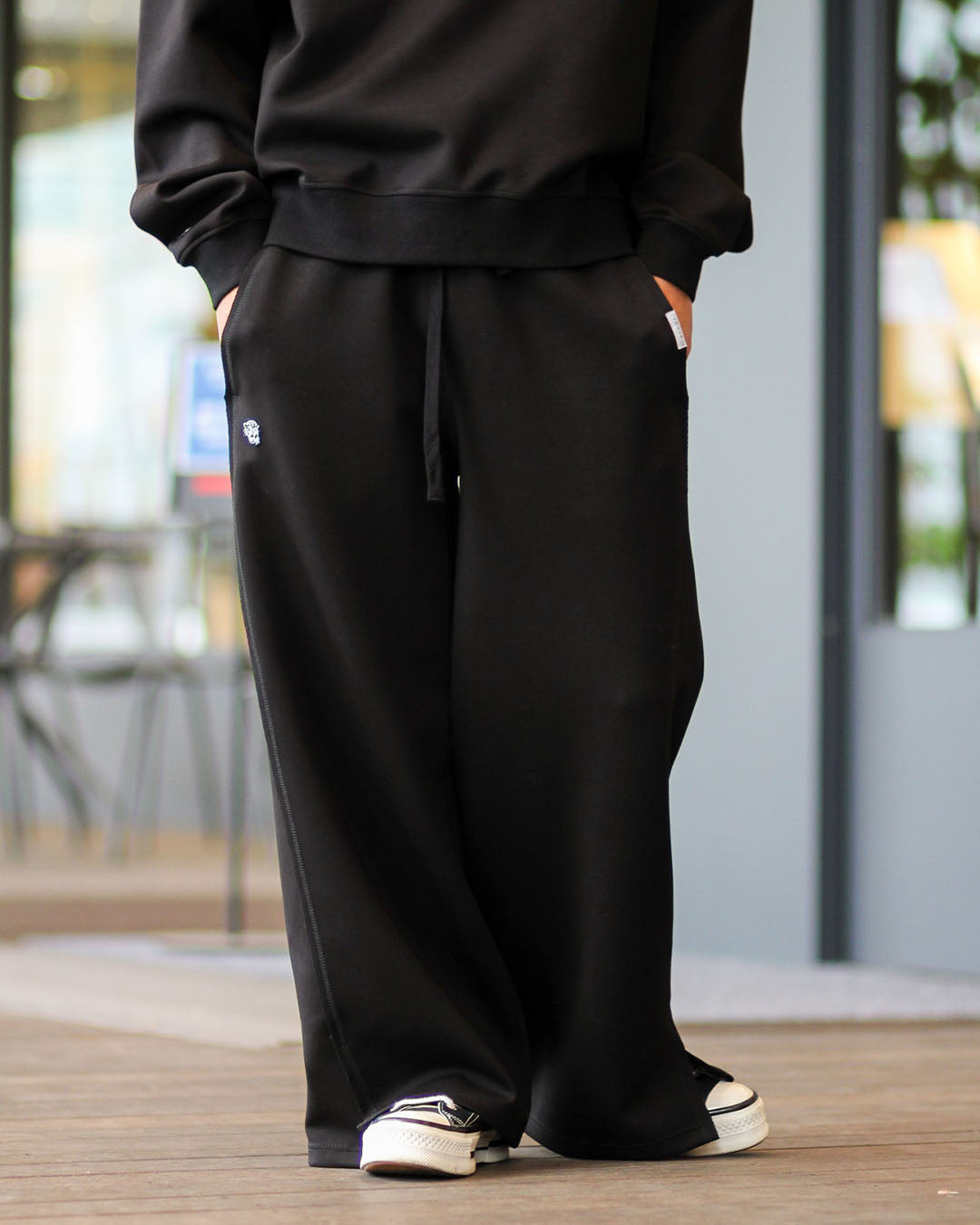 スリットリラックスパンツ