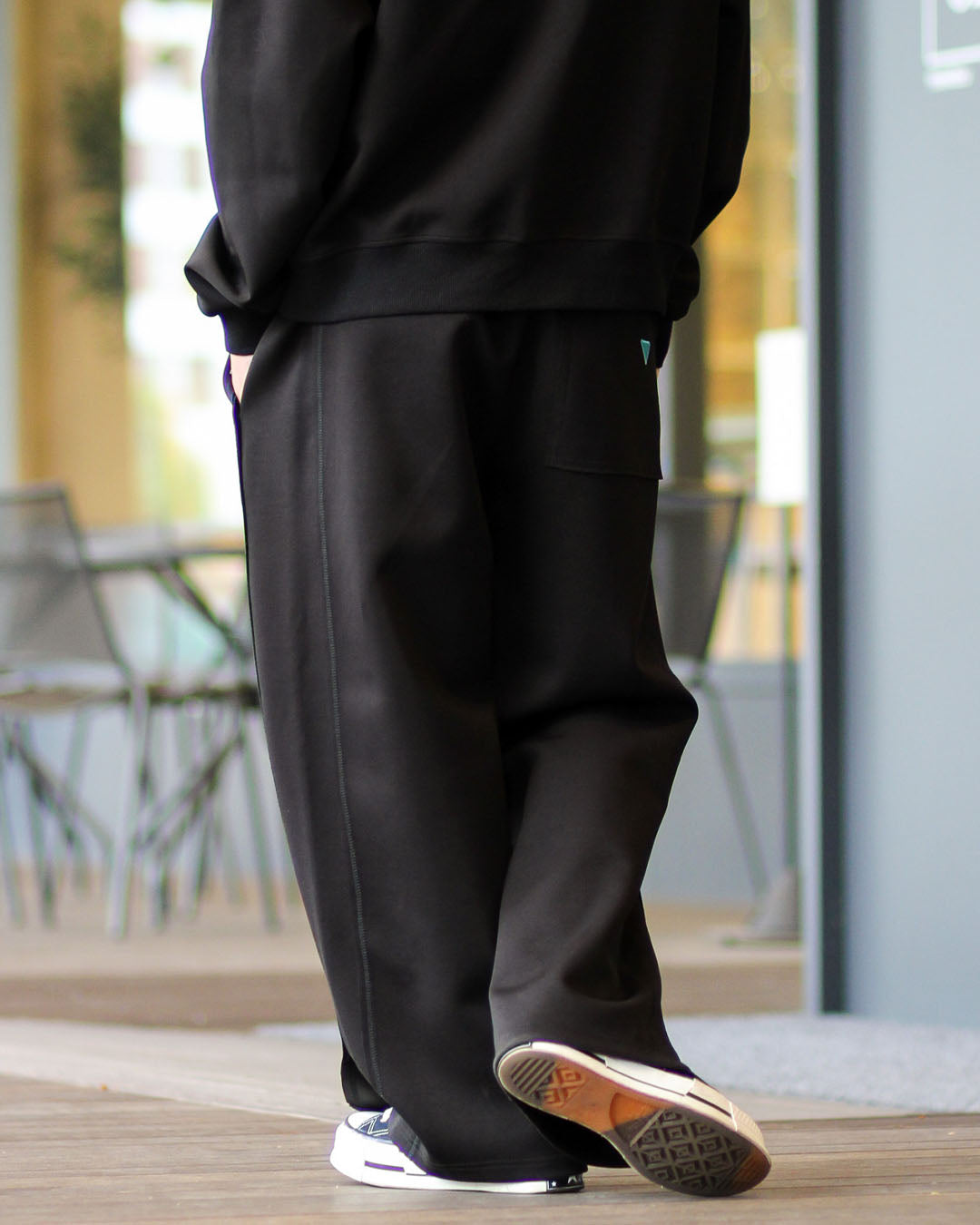 スリットリラックスパンツ