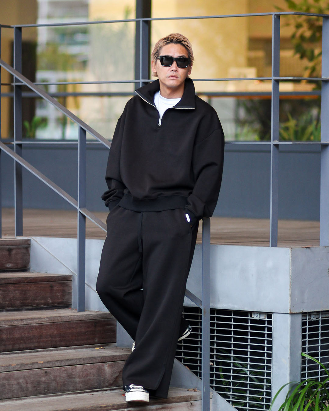 スリットリラックスパンツ