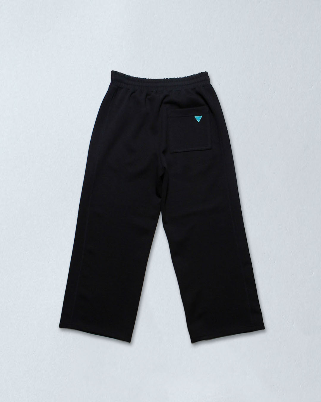 スリットリラックスパンツ