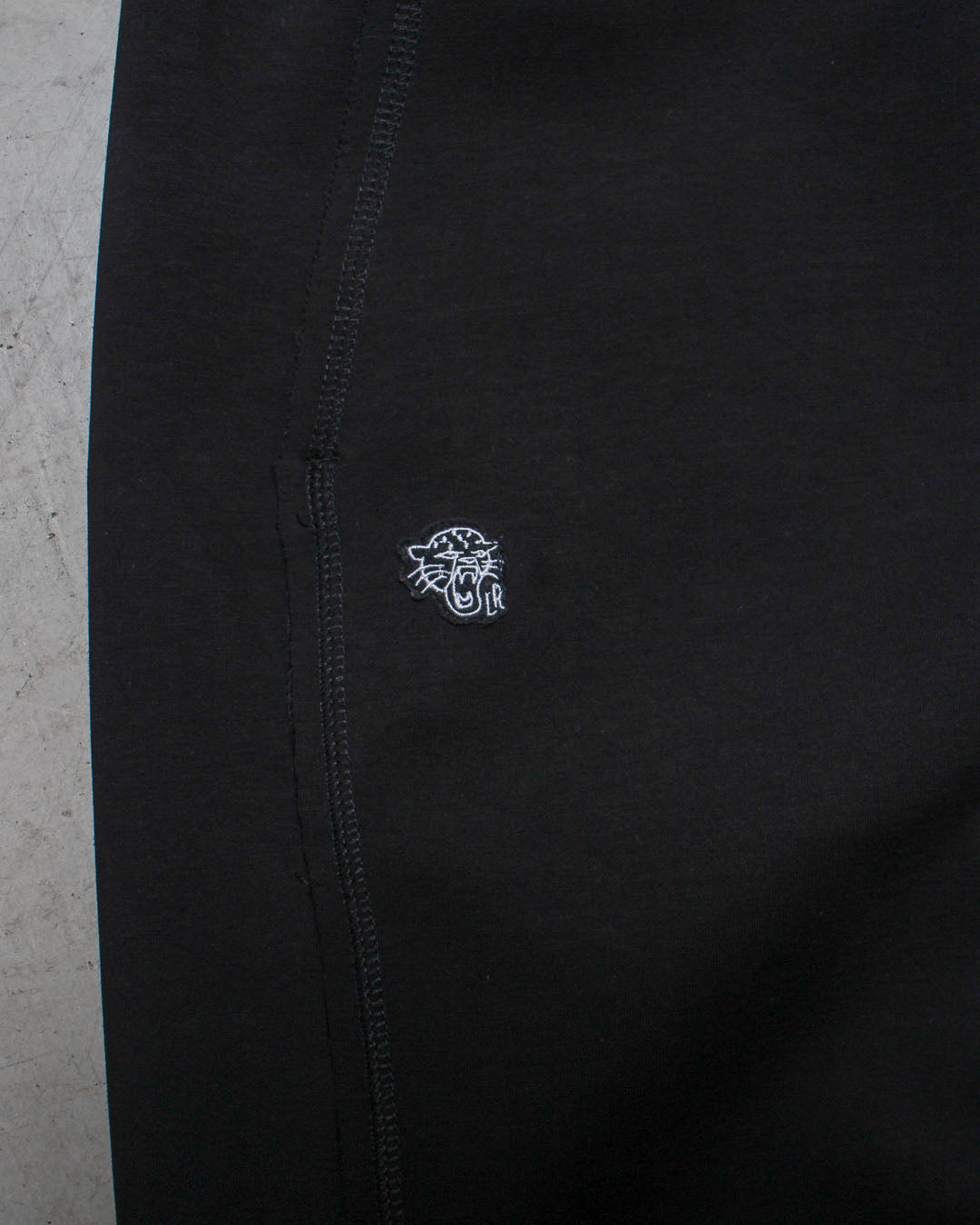 スリットリラックスパンツ