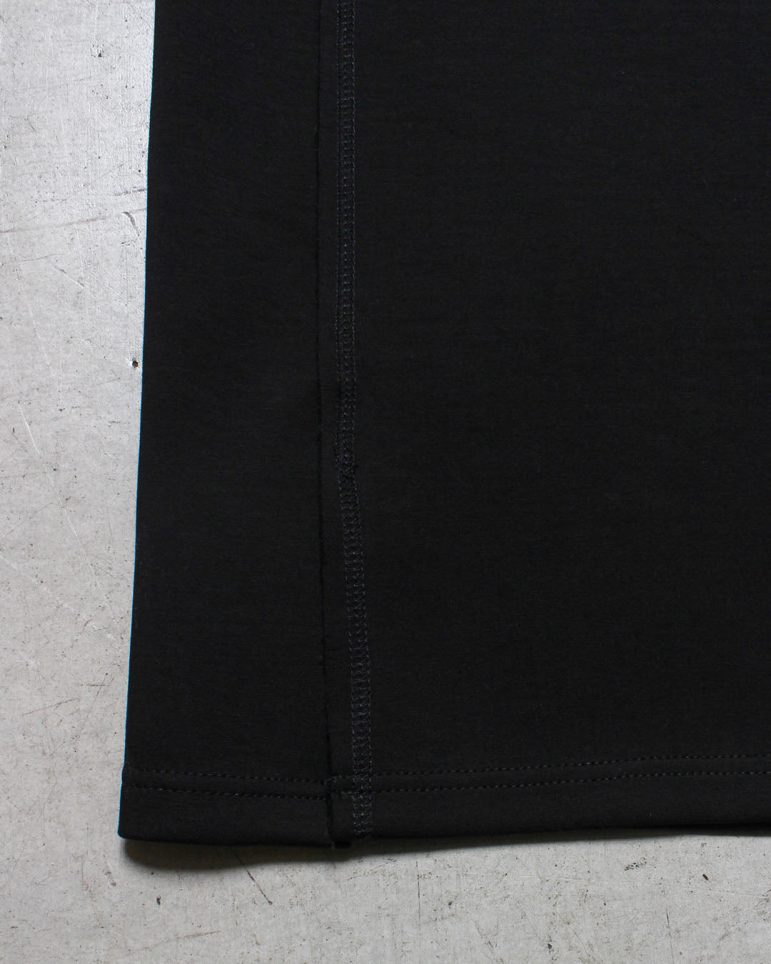 スリットリラックスパンツ