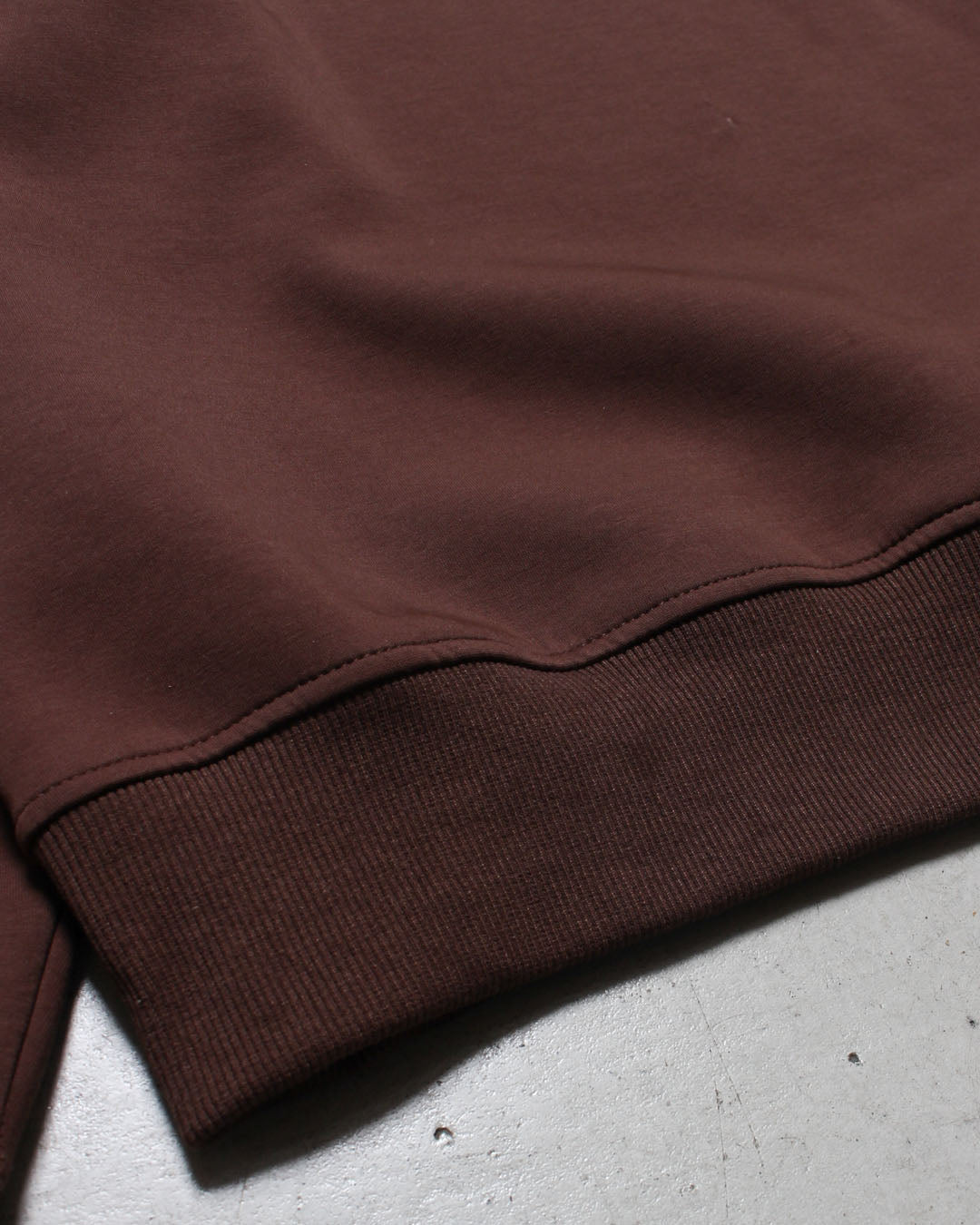 ハーフジップトップス