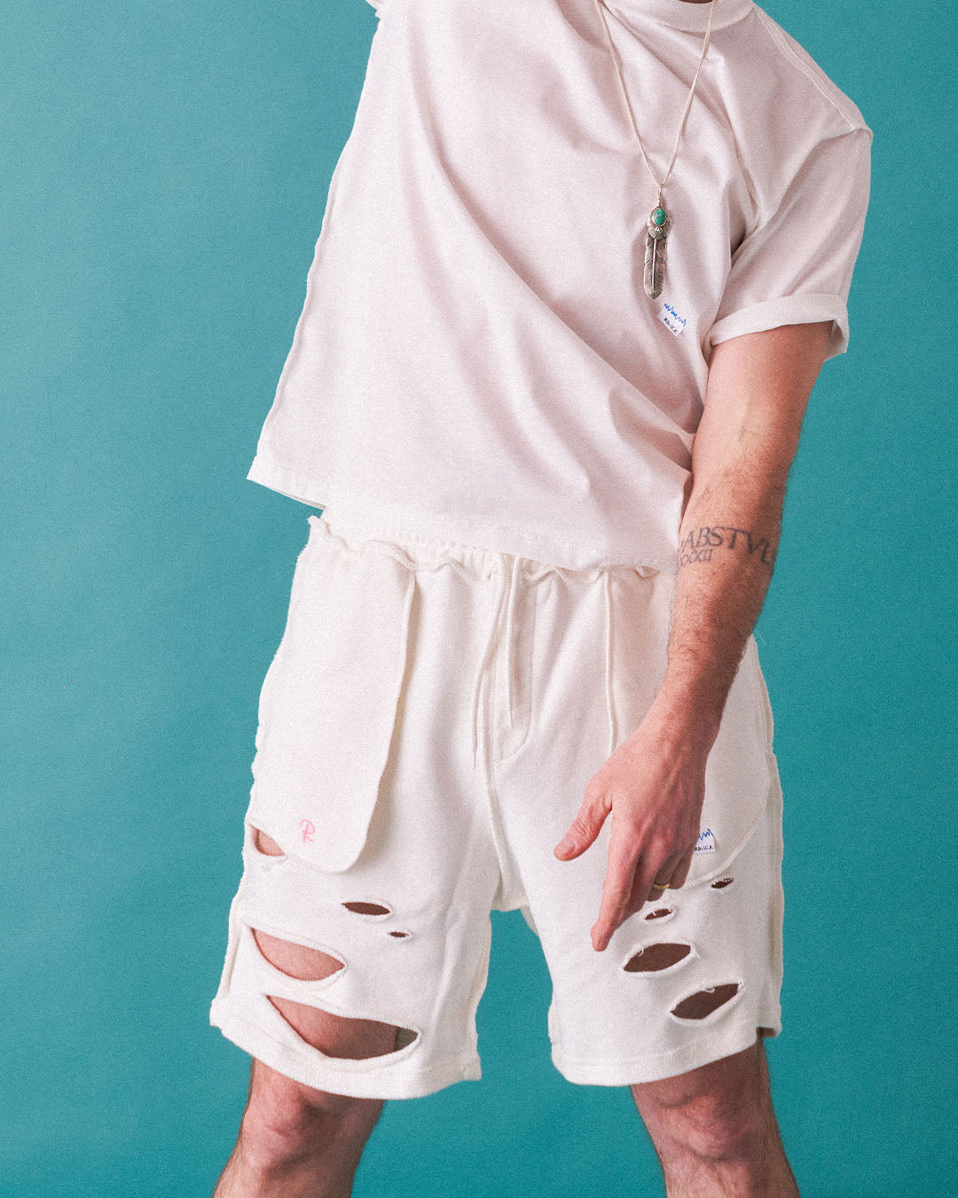 DAMAGE SWEAT SHORTS