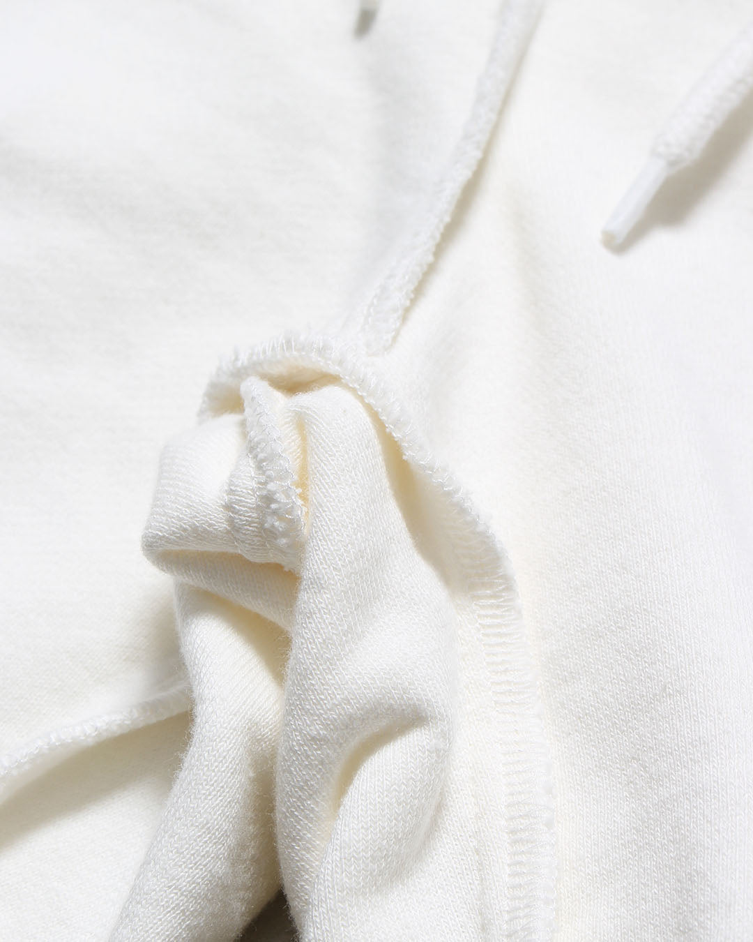 DAMAGE SWEAT SHORTS